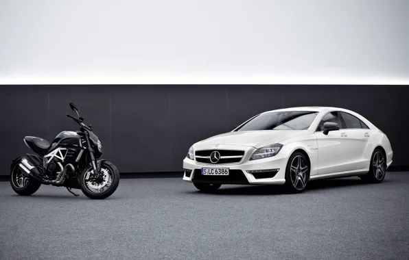 Picture machine, background, Mercedes-Benz, motorcycle, Mercedes, AMG, the front, ducati, and, AMG, цлс63, diavel, CLS63, Ducati, …