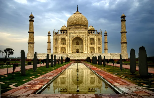 Picture the sky, clouds, the city, India, Taj Mahal, day, marble, architecture, dome, minarets, Agra, Taj …