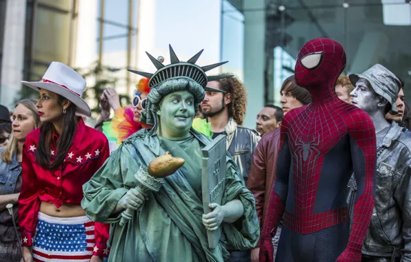 Picture the statue of liberty, spider-man, Andrew Garfield, The Amazing Spider-Man 2