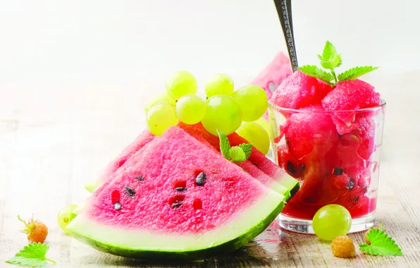 Picture glass, berries, watermelon, bone, grapes, spoon, mint, dessert, chunks