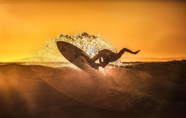 Picture sunset, squirt, the ocean, sport, wave, athlete, surfing, the time