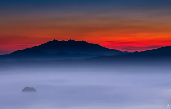 Picture mountains, fog, dawn, photo by Miki