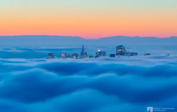 Picture the sky, the city, fog, dal, San Francisco, photographer, Kenji Yamamura