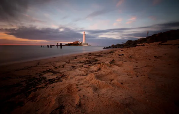 Picture sand, sea, sunset, stones, shore, coast, lighthouse, England, the evening, Cape, St. Marys Lighthouse