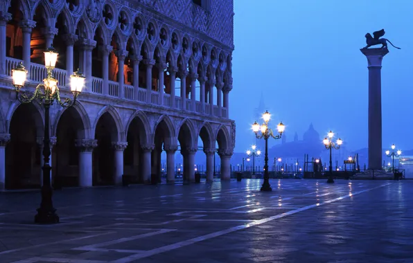 Picture fog, the evening, area, lights, Italy, Venice, architecture, the Doge's Palace, Piazzetta, Venetian lion, lion …
