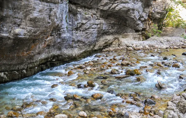 Picture water, stones, Abkhazia