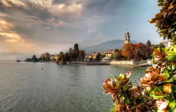 Picture the sky, leaves, trees, the city, lake, Italy