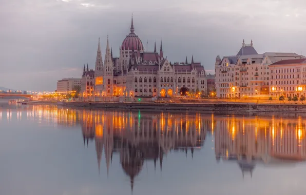 Picture lights, river, Parliament, Hungary, Budapest, The Danube