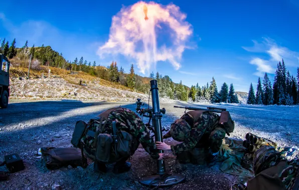 Picture weapons, shot, soldiers, mortar