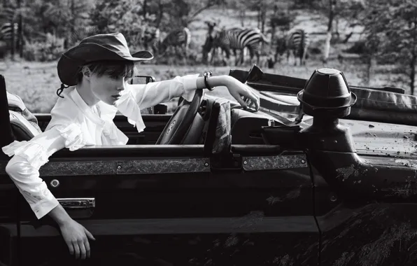 Picture photo, model, hat, black and white, car, sitting, driving, Zebra, Edie Campbell, Edie Campbell, Mikael …