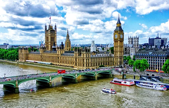 Picture London, Big Ben, The Palace of Westminster, Westminster bridge, the river Thames embankment, pleasure boats
