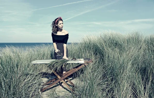 Picture girl, iron, on the shore, Ironing, Beach Grass