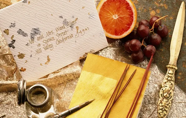 Picture letter, pen, grapes, grapefruit