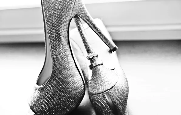 Picture design, bright, heels