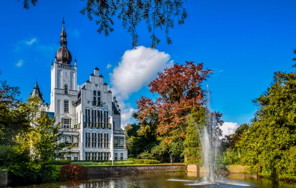 Picture the sky, clouds, trees, pond, Park, castle, fountain, Netherlands, Leeuwenstein Castle