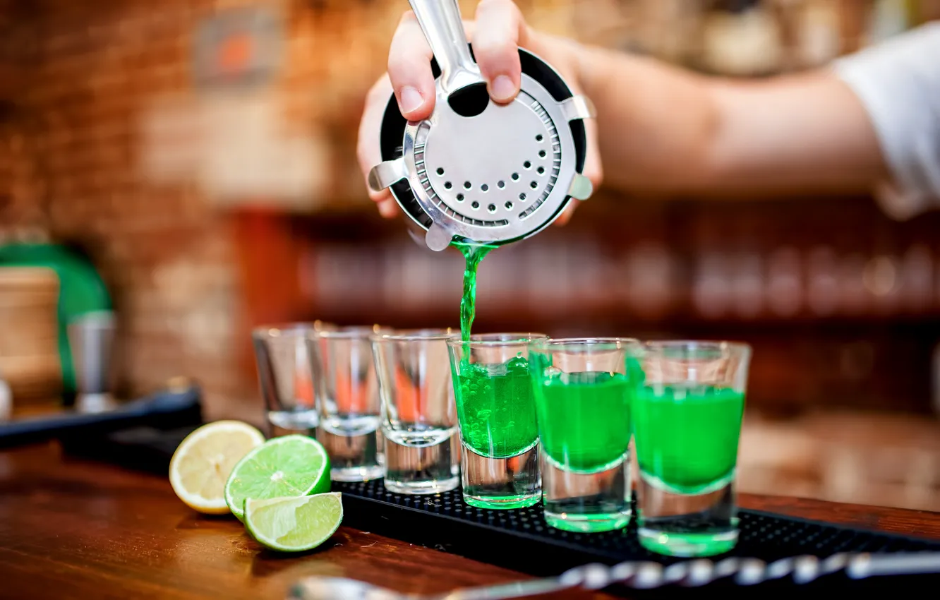 Wallpaper green, cocktail, glasses, bartender images for desktop, section  стиль - download