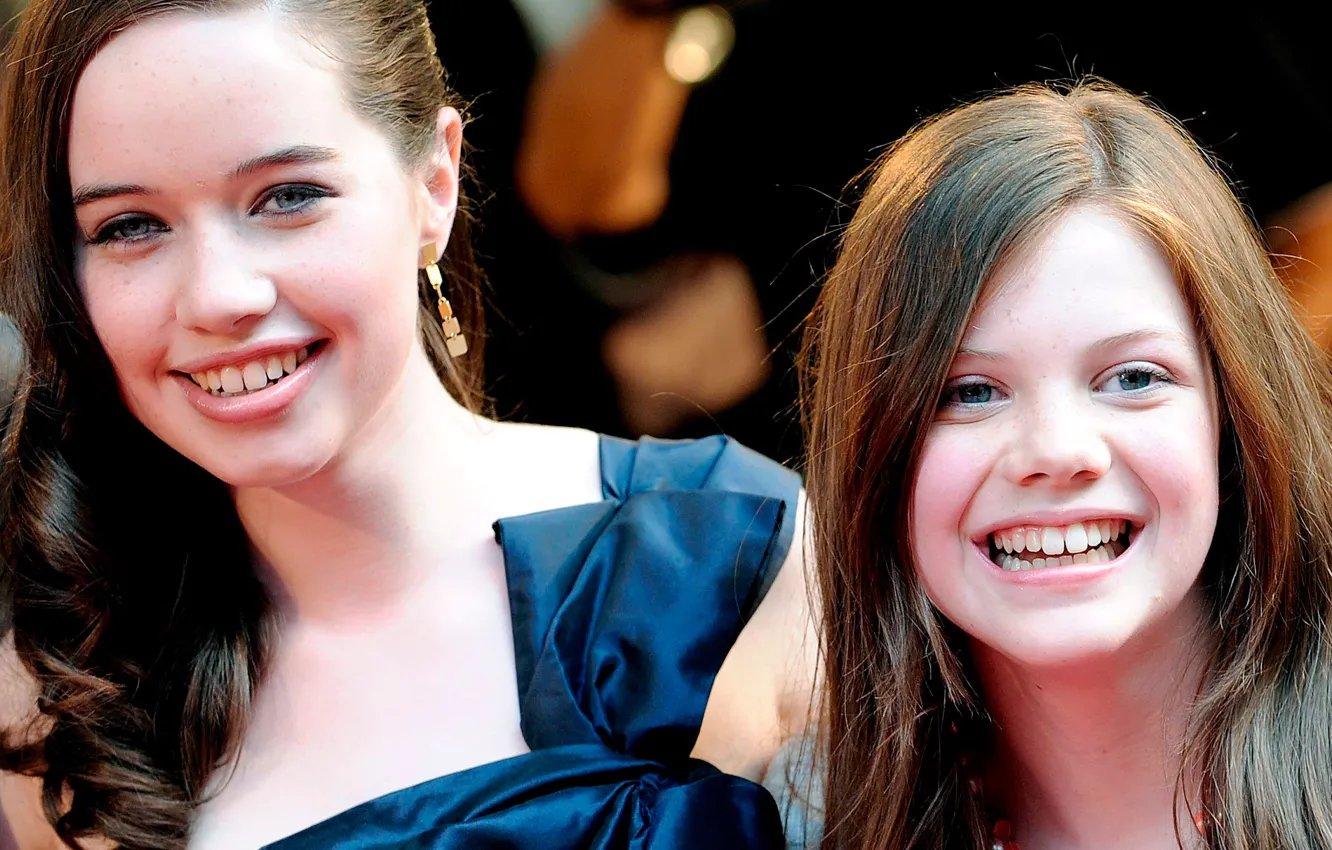 Wallpaper girl, The Chronicles Of Narnia, The Chronicles of Narnia, Georgie  Henley, Anna Popplewell images for desktop, section фильмы - download