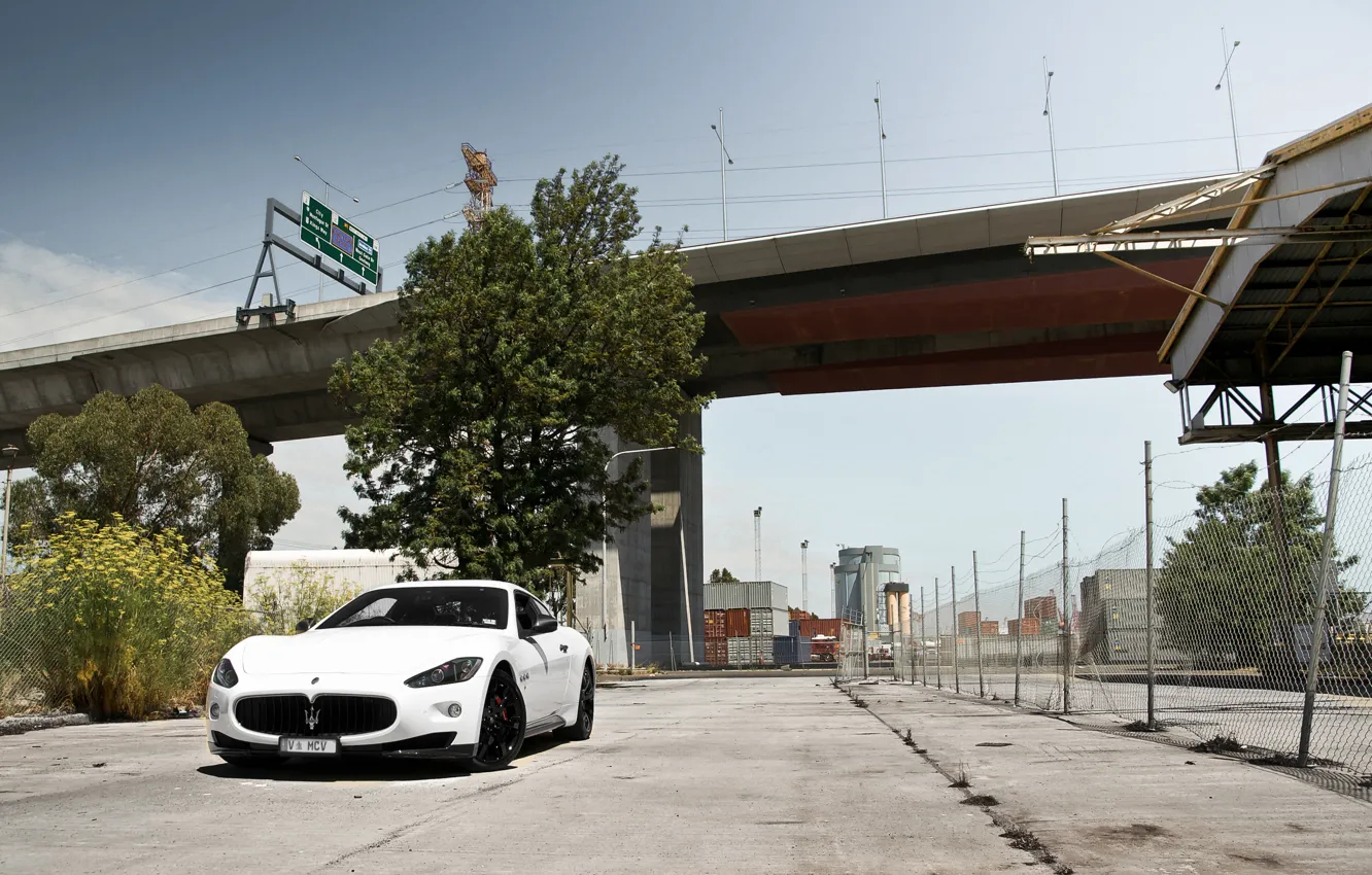 Photo wallpaper white, the sky, bridge, the fence, white, maserati, front view, Maserati, granturismo, GranTurismo, MC road, …