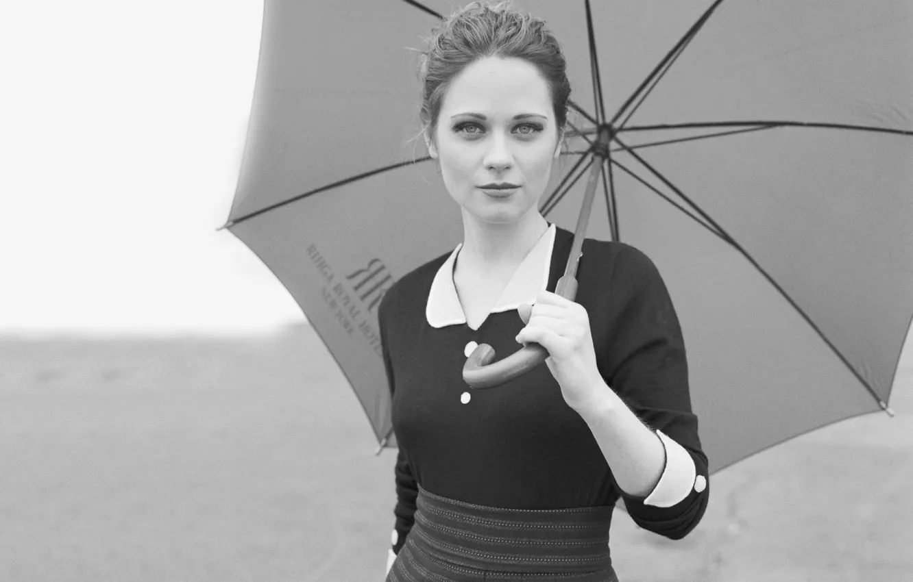 Photo wallpaper look, girl, umbrella, umbrella, dress, black and white, singer, American actress, Zooey Deschanel, Zoe (Zoe) …
