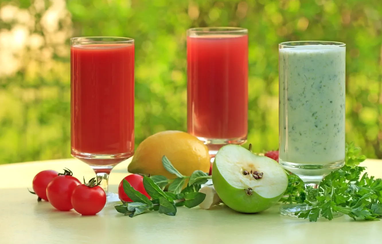 Photo wallpaper greens, table, background, lemon, Apple, juice, glasses, tomatoes, parsley, bokeh, tomato